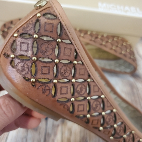 Michael Kors Gabriella Flats - Picture 10 of 11